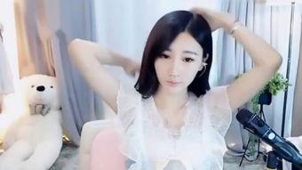 yy女主播裙子掉了,yy女主播裙子掉落瞬间，网友热议